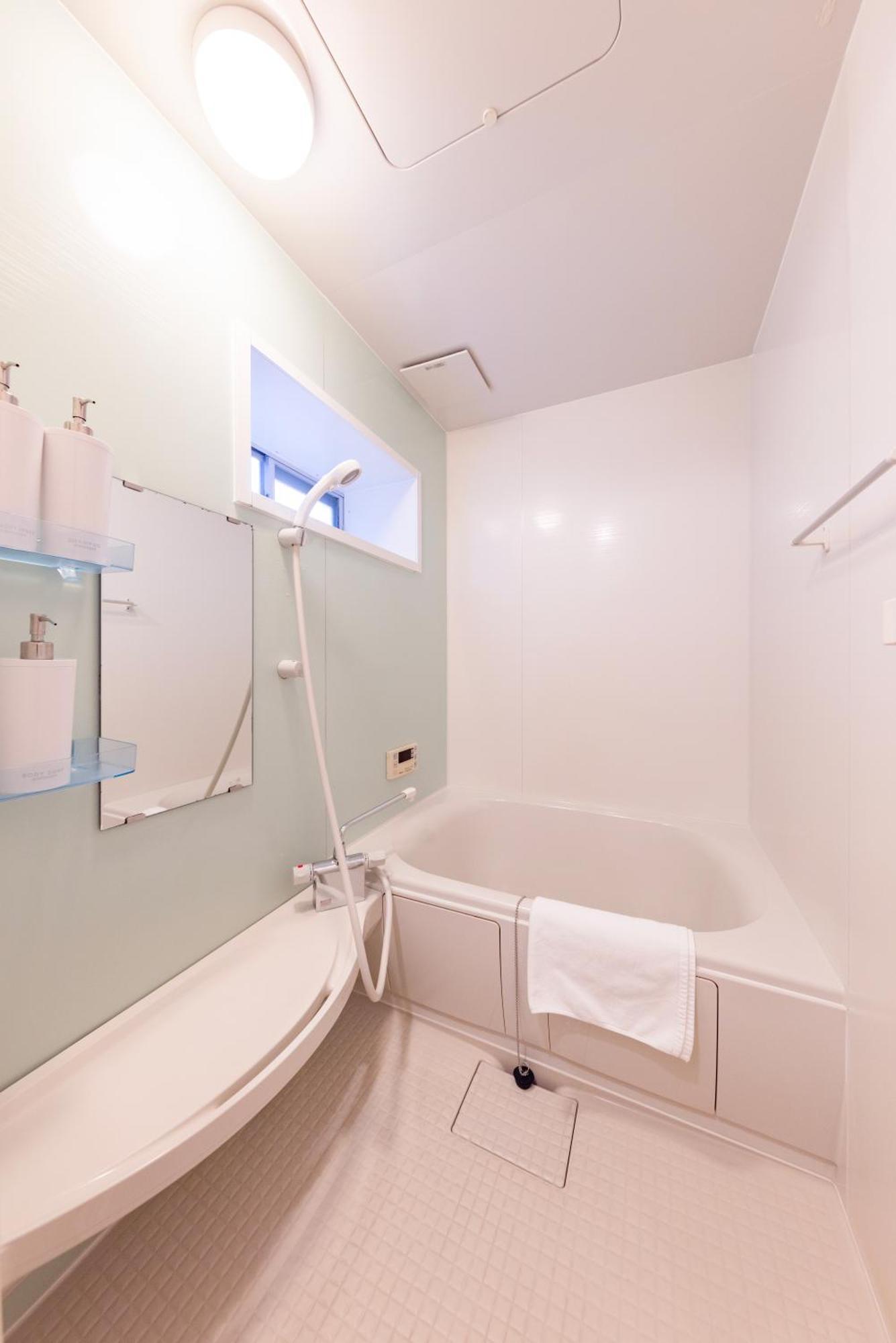 Ritz Place Nishikujo Осака Екстериор снимка