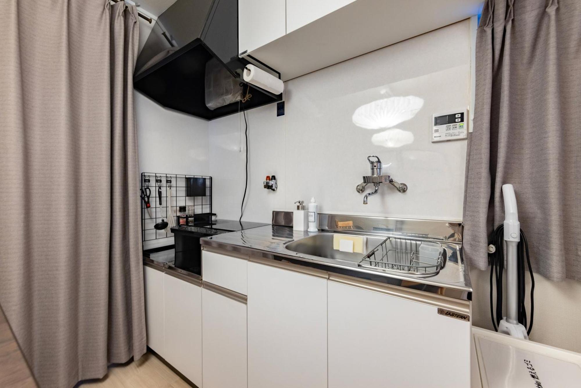 Ritz Place Nishikujo Осака Екстериор снимка